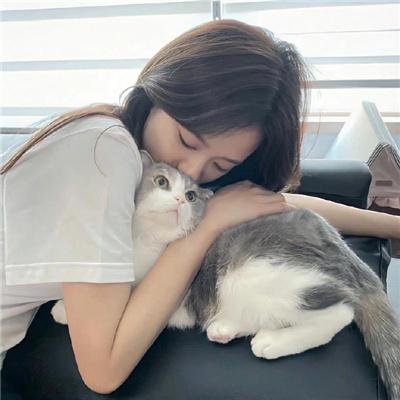 在咖啡冷掉之前